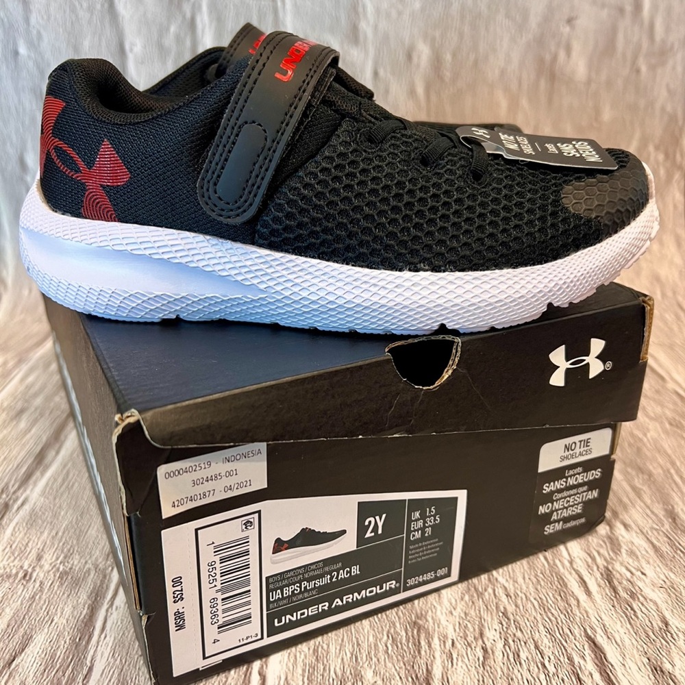 NWT Kids Under Armour Shoes 2Y